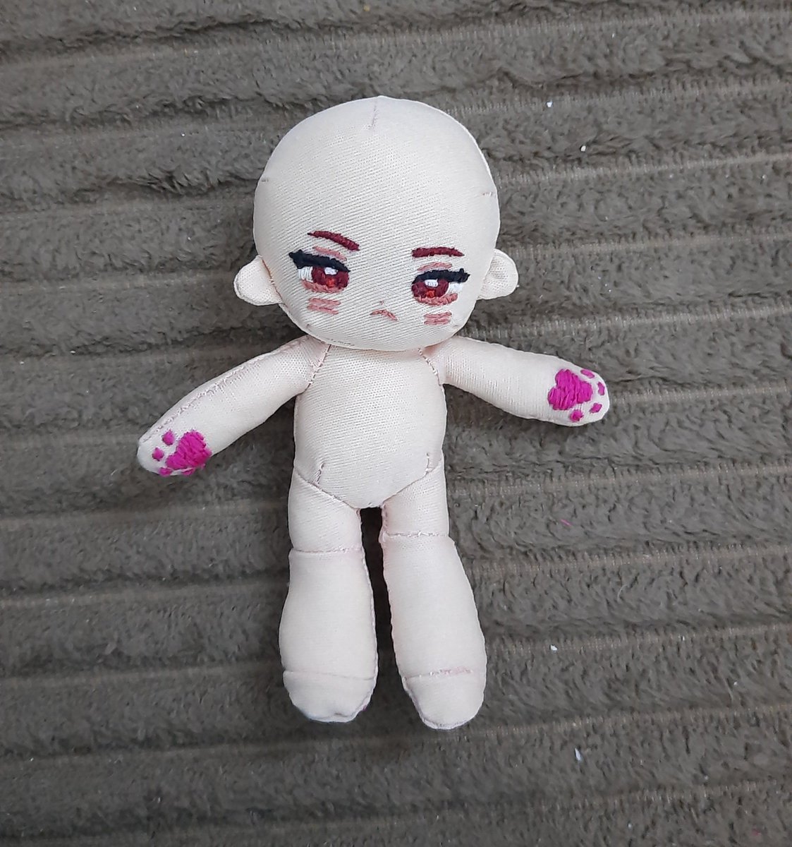 _aori_i's tweet image. Bald cale ( ꈍ꒳ꈍ)
I don't have cloth for his hair so he will keep blad for awhile ヽ(≧∀≦)ノ