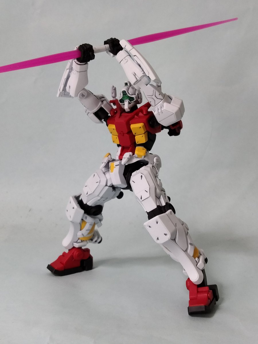 agira2014's tweet image. #GQuuuuuuuX
#ジークアクス登場機体でロスを埋めようの会
#今月作ったプラモ晒そうぜ
ゲルググスガイ機のみ完成。ゲルググがこうなったのはガンダム奪取が原因だが、シャア本来の乗機を存在させておきたくなかった、ララァの執念が働いたのかもと思ったり思わなかったり……。
#ゲルググ
#ガンプラ