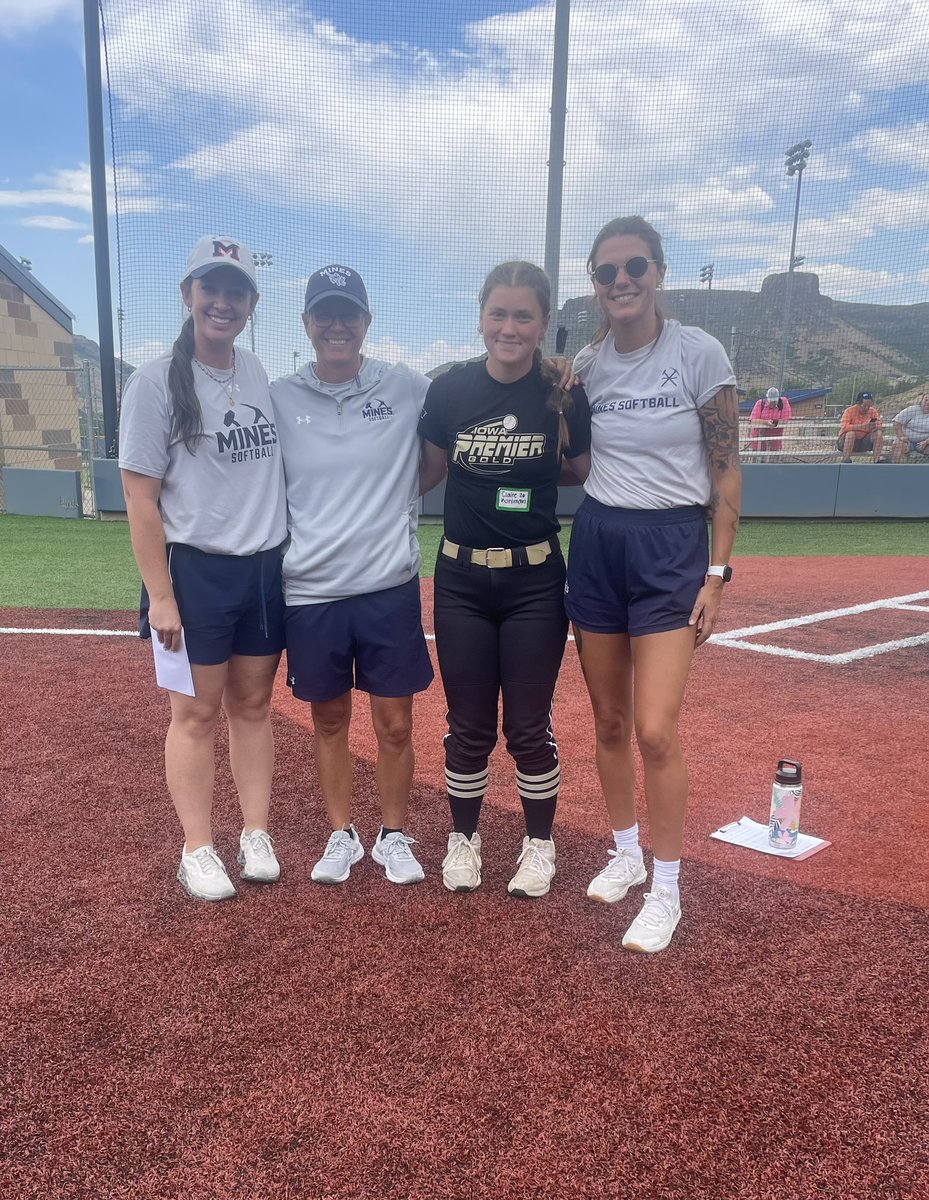 Always great to be in Golden, CO. Thank you <a href="/MinesSoftball/">Mines Softball</a> for another amazing camp! I had a great time and I loved getting to work more with the staff and players!! It was so fun to be out on the new field. <a href="/IPF08_JT/">Iowa Premier 16u - JT</a> <a href="/echohawk21/">TobinEchohawk</a> <a href="/KrisCaudill11/">CoachKris</a>