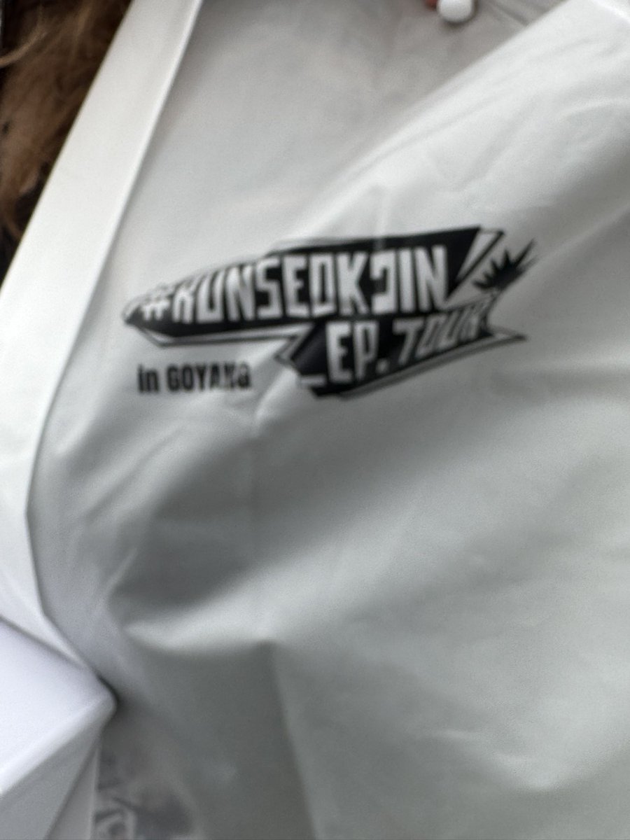 GUYSSSS A RAINCOAT WITH JIN’S FACE !!! FOR THE GIFT (I will upload the towel and photocard too) #RUNSEOKJIN_epTOUR #RUNSEOKJIN_epTOUR_GOYANG #RunJin #Jin_TOUR #JIN