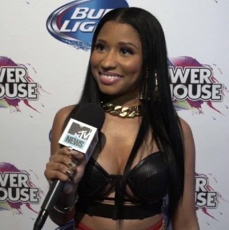 Hourly Minaj tweet media