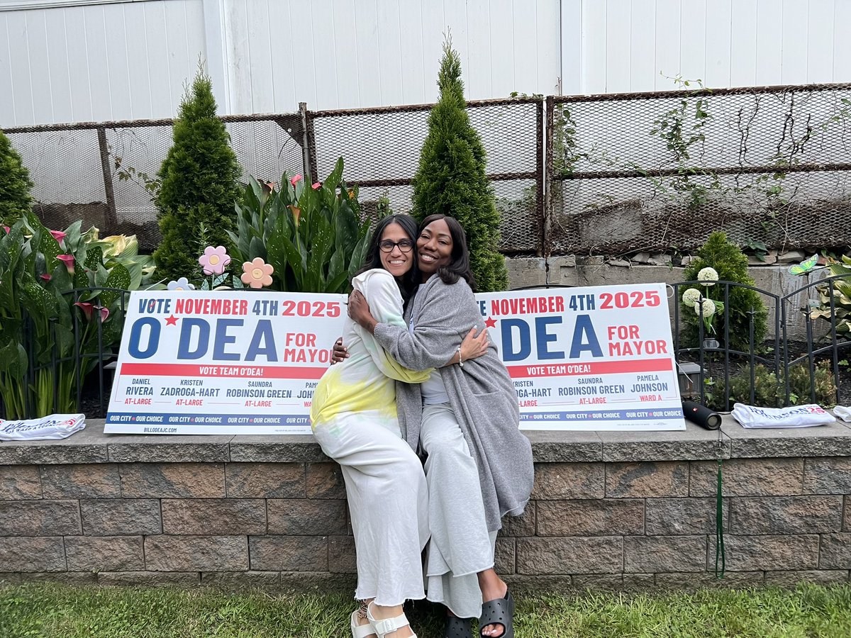 PAMJOHNSON_201's tweet photo. 😎Thank you all for coming out to my summer kickoff bbq! The love and support is real. Thank you for #standingwithpam !

#ourcityourchoice #teamodea #standwithpam #supportlocalelections #supportlocaljerseycity  #warda #wardastrong #letsconnect #JCconnect #localelectionsmatter https://t.co/h6yJtkpocc