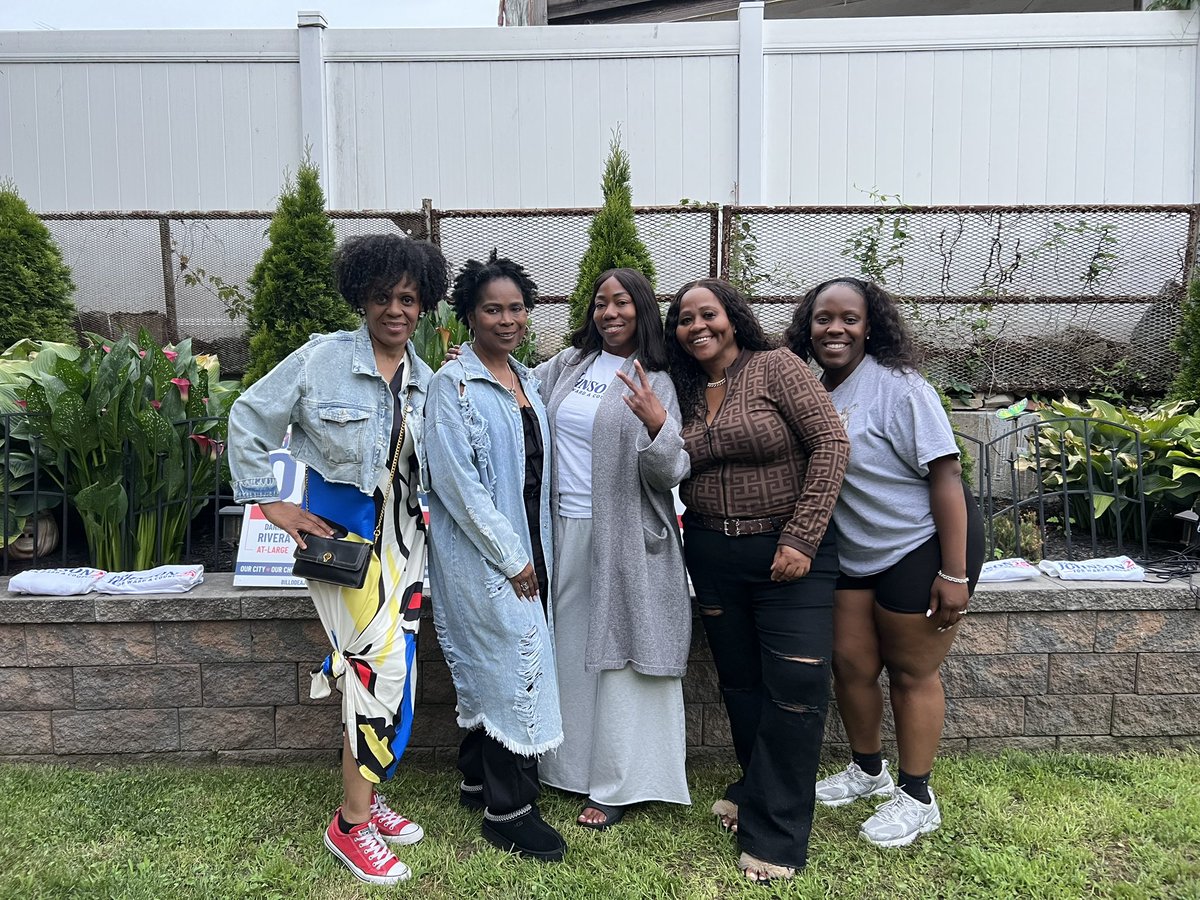 PAMJOHNSON_201's tweet photo. 😎Thank you all for coming out to my summer kickoff bbq! The love and support is real. Thank you for #standingwithpam !

#ourcityourchoice #teamodea #standwithpam #supportlocalelections #supportlocaljerseycity  #warda #wardastrong #letsconnect #JCconnect #localelectionsmatter https://t.co/h6yJtkpocc
