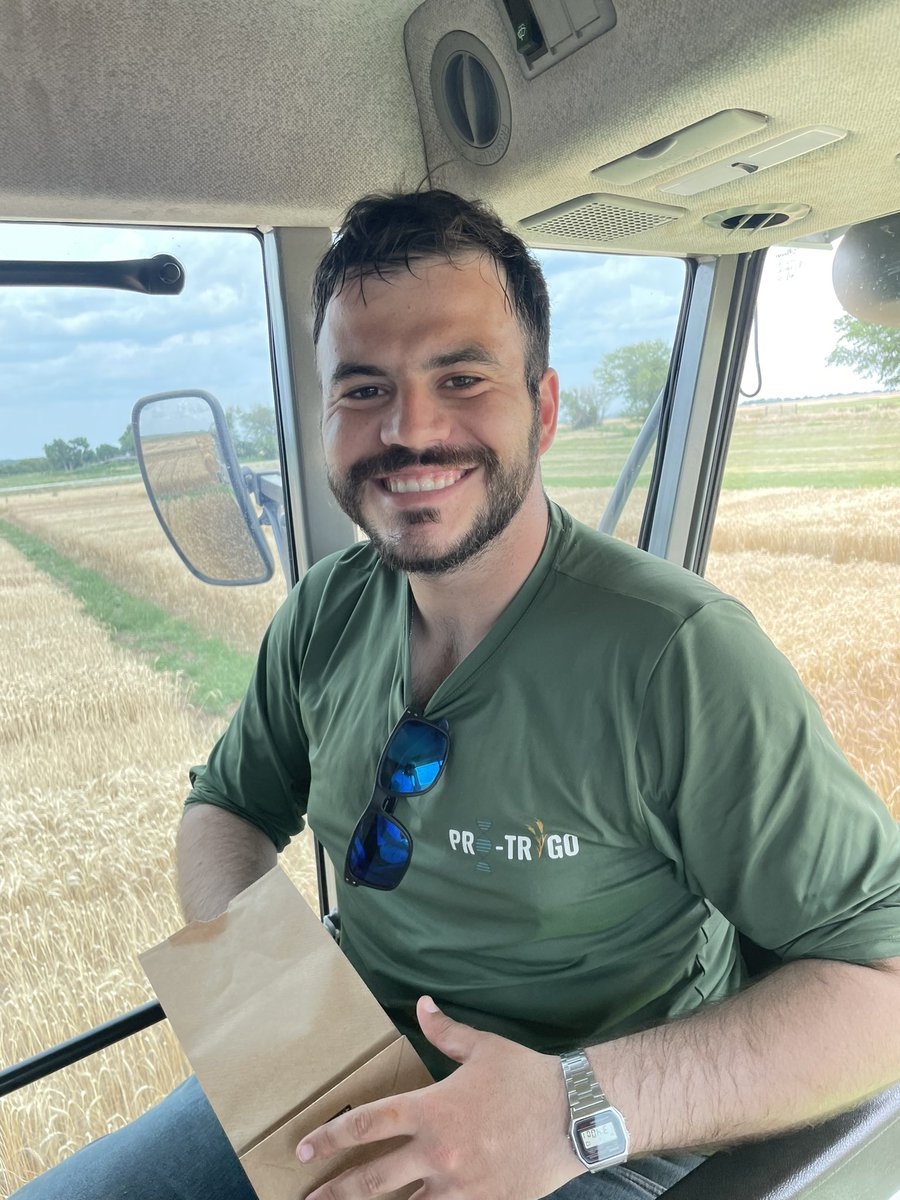 OSU_smallgrains's tweet image. Wheat harvest in full swing today in the OK Panhandle!
🌾 Check out the latest results from harvested locations at wheat.okstate.edu
#WheatHarvest25