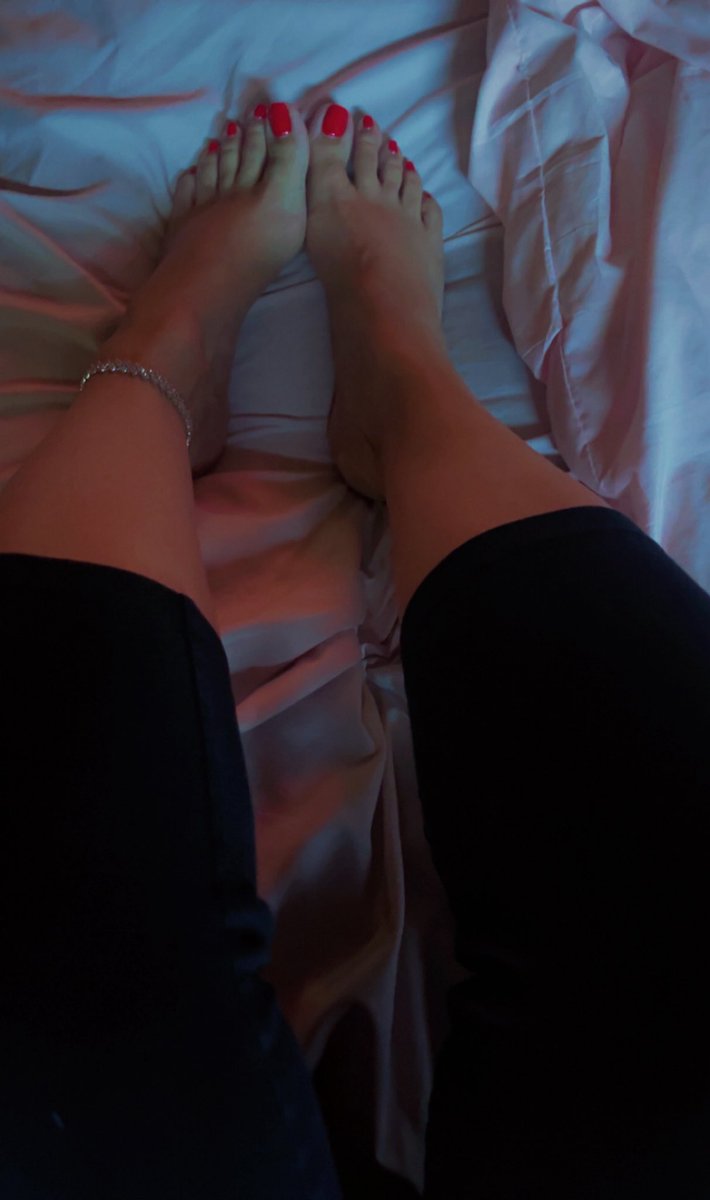 Sheesh … my feet always look pretty ❤️