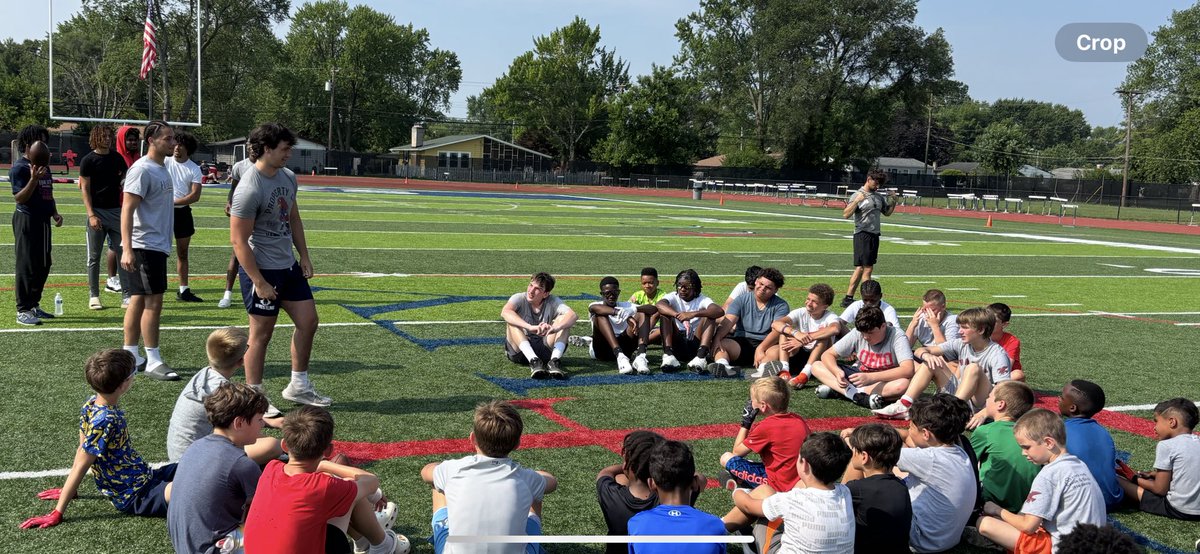 HartleyFootball's tweet image. What a week! Great group of Future Hawks competing and learning. Special thanks to Seniors Jay Zang and Robert Lathon for talking about the importance of the FINISH! Go Hawks!