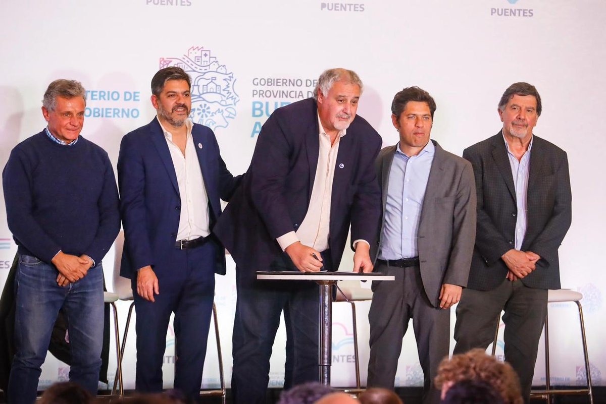Hoy en Mar del Plata, junto a Axel Kicillof, participamos de la firma de nuevos convenios en la 3ª edición provincial del Programa Puentes.

Lo verdaderamente transformador del Programa Puentes está en lo que permite: que un pibe o una piba bonaerense, viva donde viva, no tenga