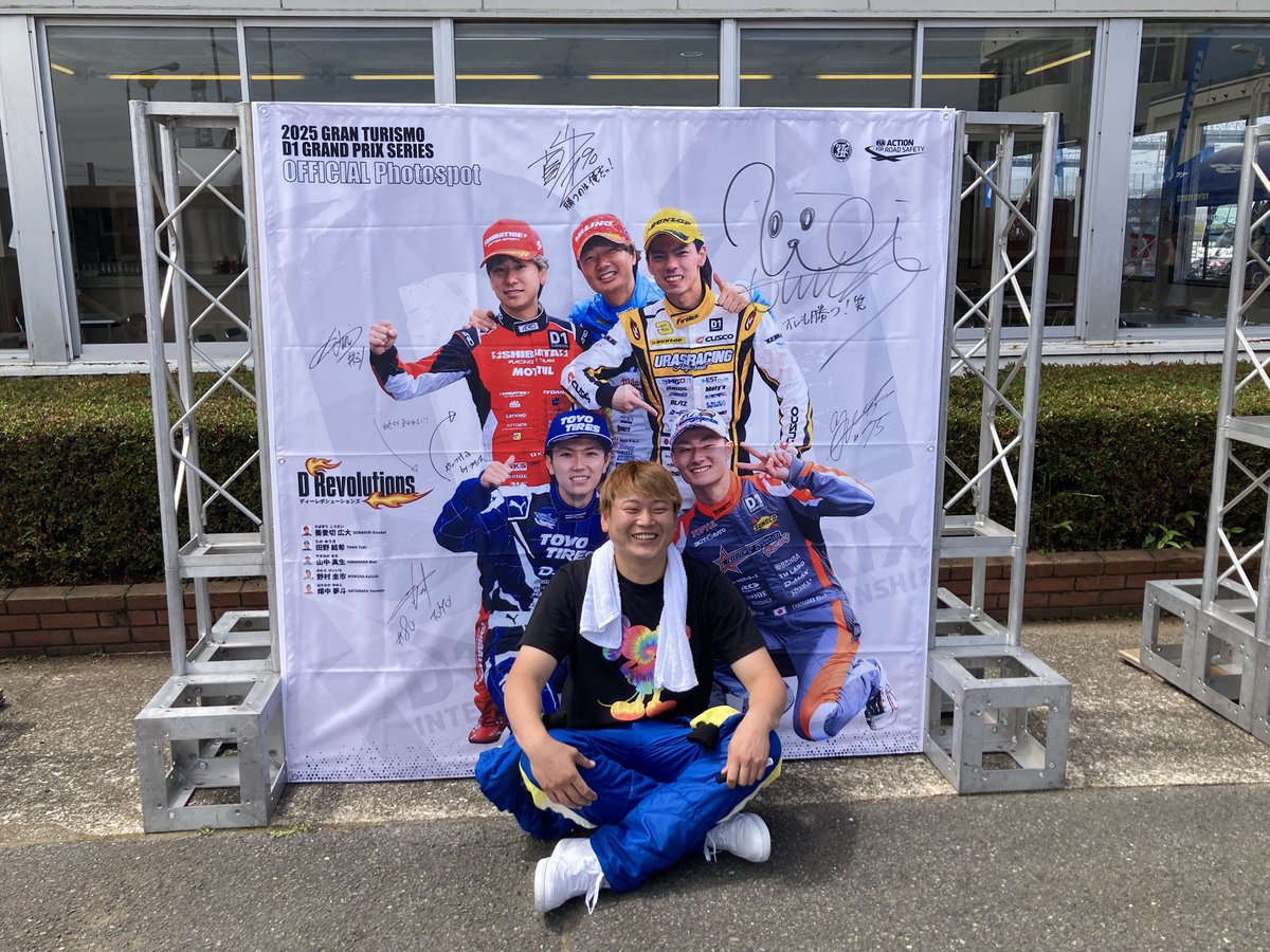 顔が怖すぎて
アイドルグループに入れなかった男
<a href="/ms_rx15hisashi/">斎藤久史</a>