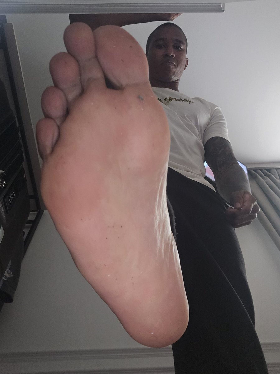 Do alto, parece só um ângulo.
Mas pra quem sente de verdade…
é um convite pra se render bem embaixo

From above, it looks like just a view.
But for the ones who feel it…
it’s a quiet invitation to be down there