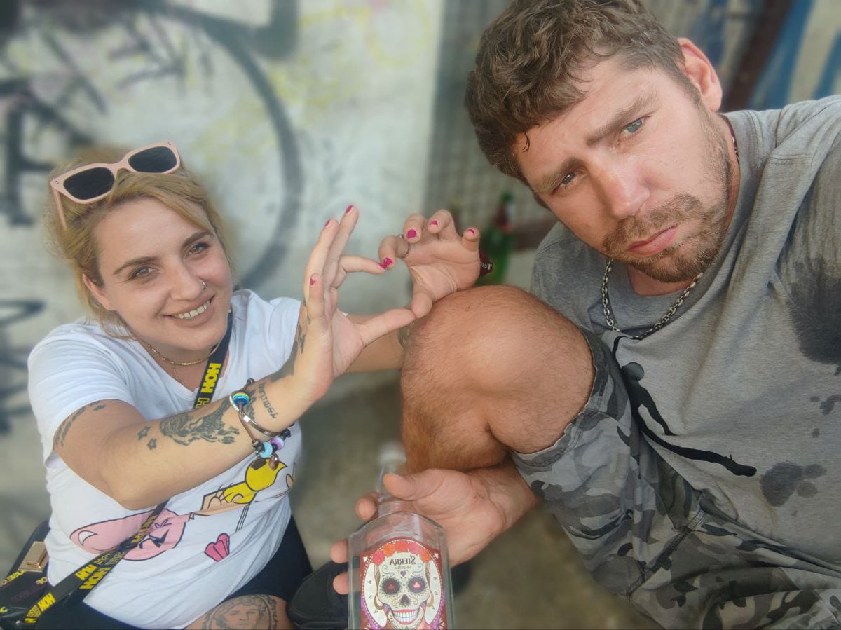 ExecutionSweet's tweet image. wanna serve an alpha couple?
findom paypig cuck