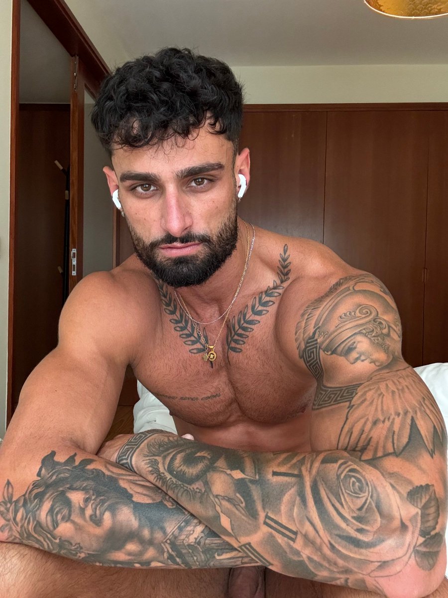 yianni tweet media