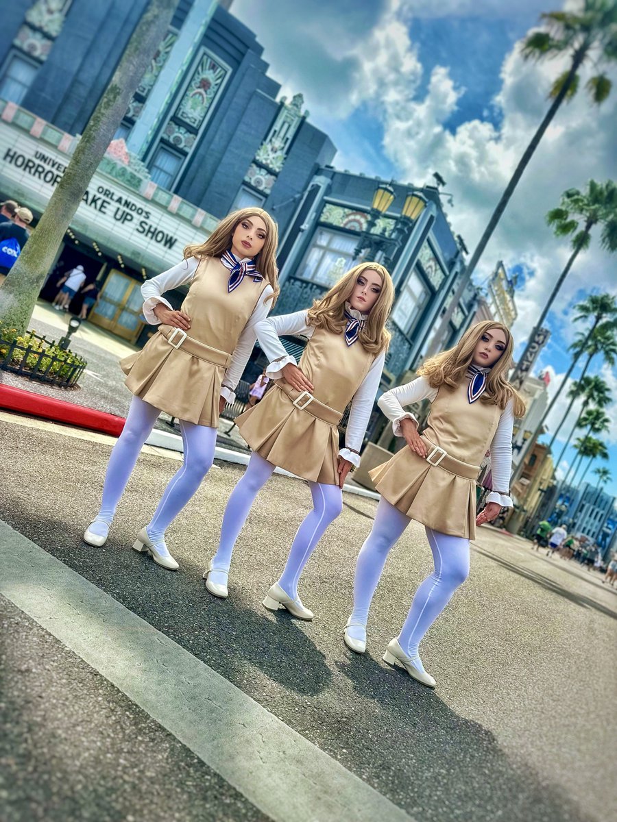 TuckBeck's tweet image. M3gan 2.0 comes out today, and @UniversalORL knows how to celebrate! Now through June 30th catch hoards of @meetM3GAN randomly appearing throughout the park, celebrating the new movie! 💜
.
#UniversalStudiosBlogger #M3gan
#M3gan2.0 #UniversalStudios 🌎