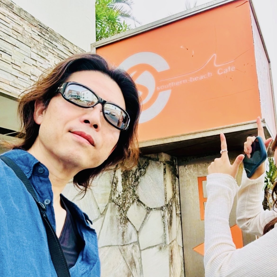 サザンオールスターズ大好きなのに初サザンビーチちがさき！🏖️😅〜のサザンビーチカフェでモーニング☕️🍽️

サザン＆桑田佳祐は青春ソング🎵
記憶の年輪に刻まれてます

館山にも夕陽が紅に染まる？「KURENAI ビーチ」とかどうかなー？🌅とかとか？？

森市長様！👍🙅‍♂️
今年こそ防災無線に「紅」も！🙏