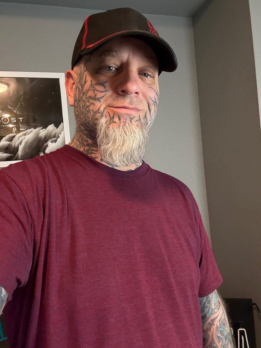 RobertAnim8er's tweet image. Happy Friday friends. Staying positive and continuing to work on animations while I look for a new studio to join. It’s a rough market out there. Hope everyone is doing good.