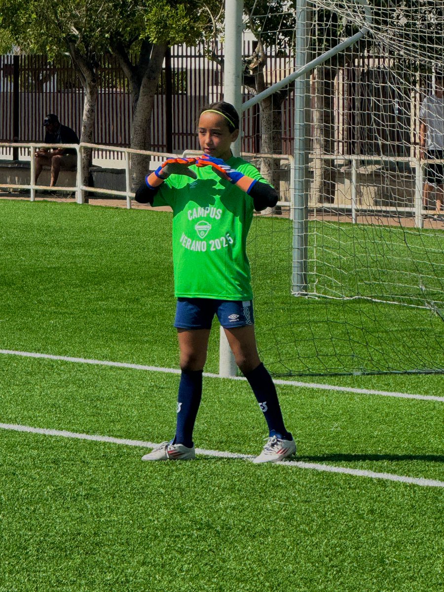 BonavistaCF's tweet photo. GALERÍA I ¡Aquí no se para! 1º semana del Campus de Verano Bonavista 2025 🌞⚽

#familiabonavistacf❤️💙 https://t.co/Pt2269NHFh