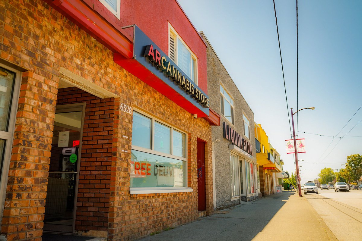 arcannabisstore's tweet image. Your neighborhood’s new favorite stop.
Clean lines, calm energy — right here on Victoria Dr.
📍 6528 Victoria Dr
#ARCannabis #SubtleLuxury #ARCStyle