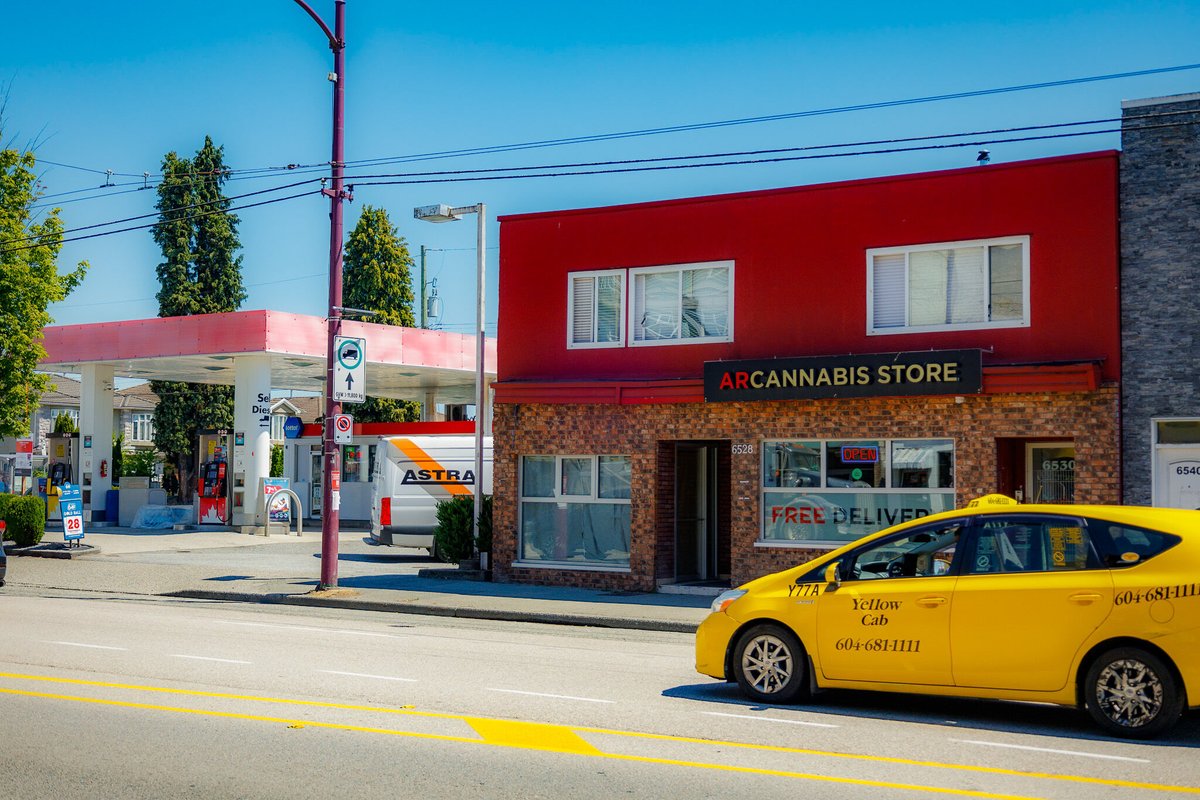 arcannabisstore's tweet image. Your neighborhood’s new favorite stop.
Clean lines, calm energy — right here on Victoria Dr.
📍 6528 Victoria Dr
#ARCannabis #SubtleLuxury #ARCStyle