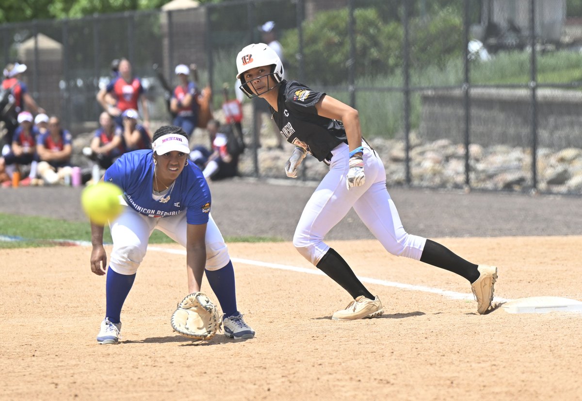 The Dominican Republic 18-under team had to stay out longer in the final inning because of a couple of calls, but managed to keep a scrappy Polynesia team from cashing in and rallying as it held on for a 6-3 victory in its International Challenge opener Friday morning at