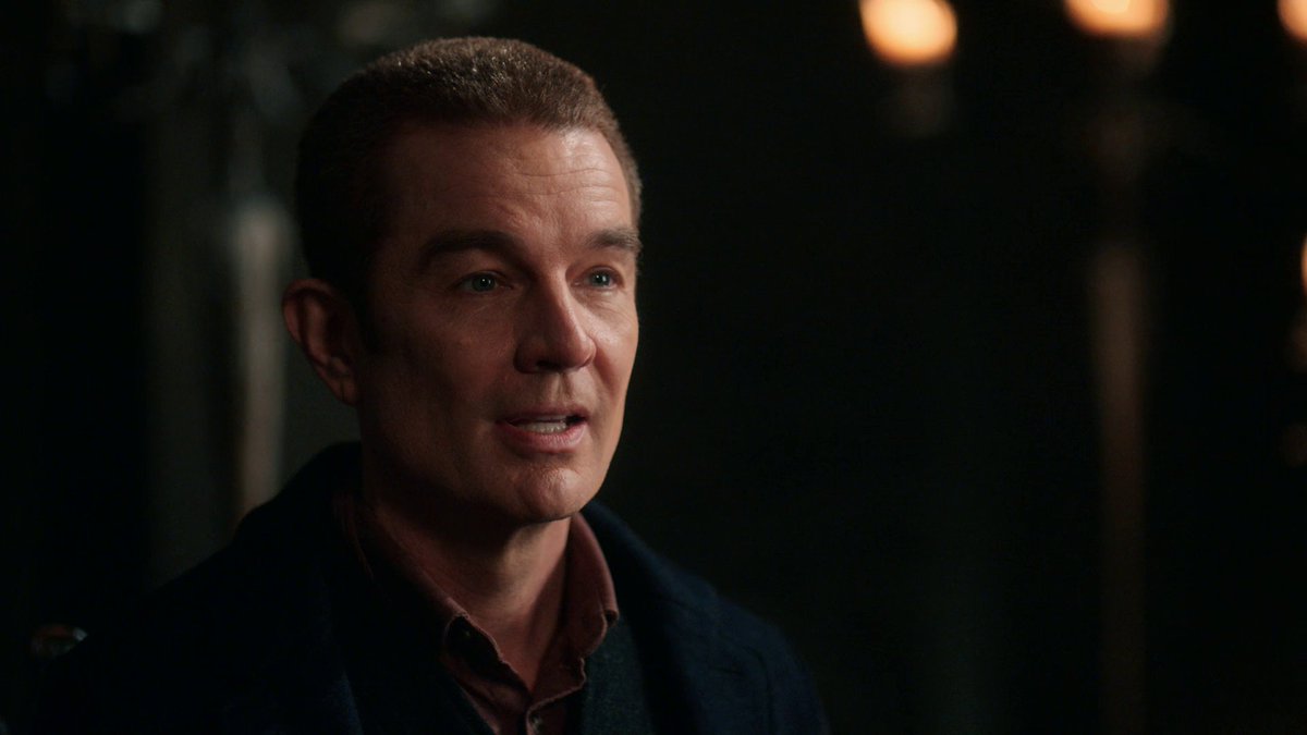 jamie_marsters's tweet photo. Pics of the Day: Smug, smirky James Marsters breaking out the ol' negotiating skills... in The Order 2.5 "The Commons" 

@JamesMarstersOf #JamesMarsters #TheOrder #YouHaveToViewTheseInHQ #ToFULLYAppreciateThe #Smug #Smirkiness #OtherwiseHeJustLooks #KindaAdorable #FaceMAGIC https://t.co/LVaKaRLBNf