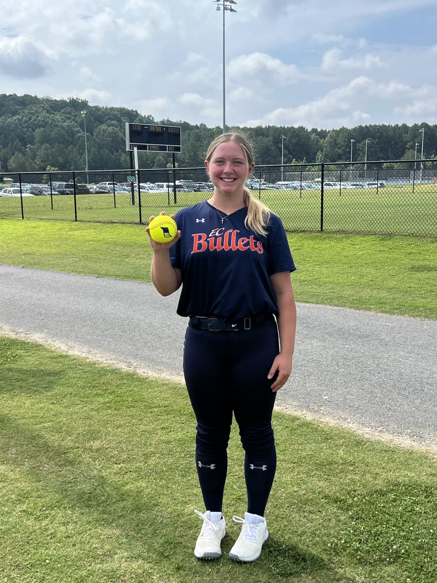 Bomb alert💣💣 Our C/Utility <a href="/Em_LeMaster2027/">Emily LeMaster C/Util ‘27</a> hit a solo homerun and our RHP/1B <a href="/aubreydavis2027/">Aubrey Davis</a>  hit a 2 run homer at Owl City today!!