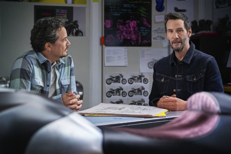 Keanu_Reeve_X's tweet image. Get ready for a sneak peek into the underground! π€« I'm collaborating with the legendary Gard Hollinger on a secret project for ARCH Motorcycle Company. π₯ Stay tuned for something that'll rev up your engines and shake up the scene! #ARCH_motorcycle #Keanu_Reeve_X #GardHollinger