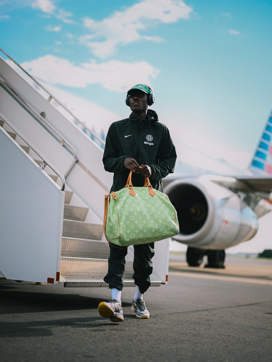 ChelseaFC's tweet photo. 🛬🤩 https://t.co/6r3jd2qxyB