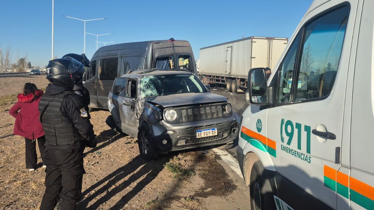 Tragedia en el Acceso Sur: falleció el ingeniero Cosme Argerich, referente del agro mendocino
👇👇
miradordiario.com.ar/tragedia-en-el…
