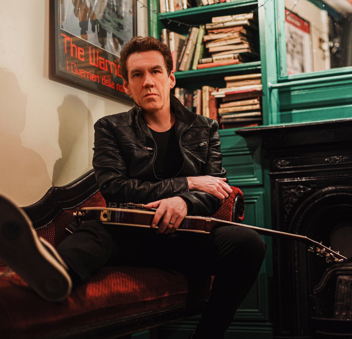 Joe Hodgson’s “You I Think Of” blends heartfelt guitar with lush orchestration. It’s reflective, personal, and worth your time. Read the review: #NewMusic #Guitar #Instrumental #JoeHodgson #MusicReview
littlechiefmusic.com/joe-hodgson-yo…