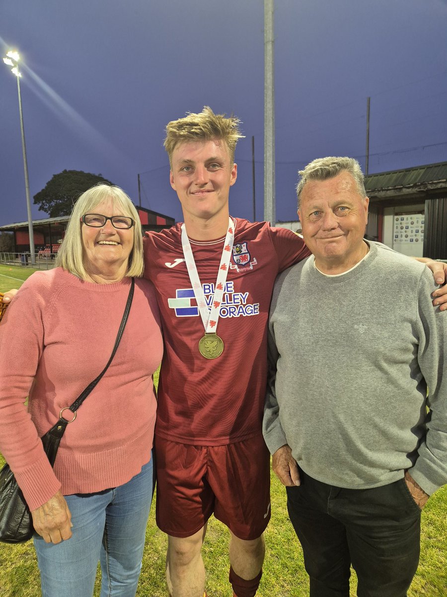 Happy birthday Dad <a href="/BillAbbott1/">Bill Abbott</a> xx