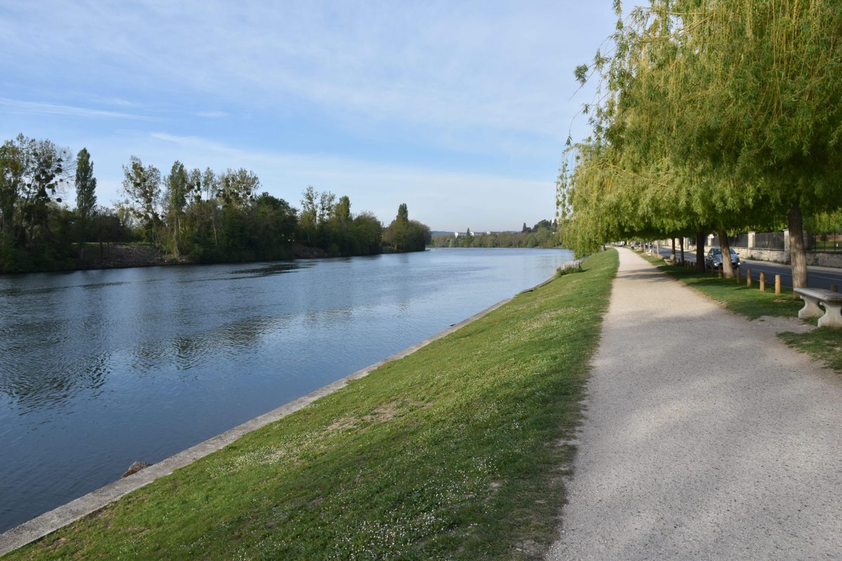Carrières-sur-Seine (78). Sept individus, dont trois mineurs, sèment la terreur sur les berges de Seine : dents cassés, nez fracturé, vélo jeté dans l’eau...
 fdesouche.com/2025/06/28/car…
