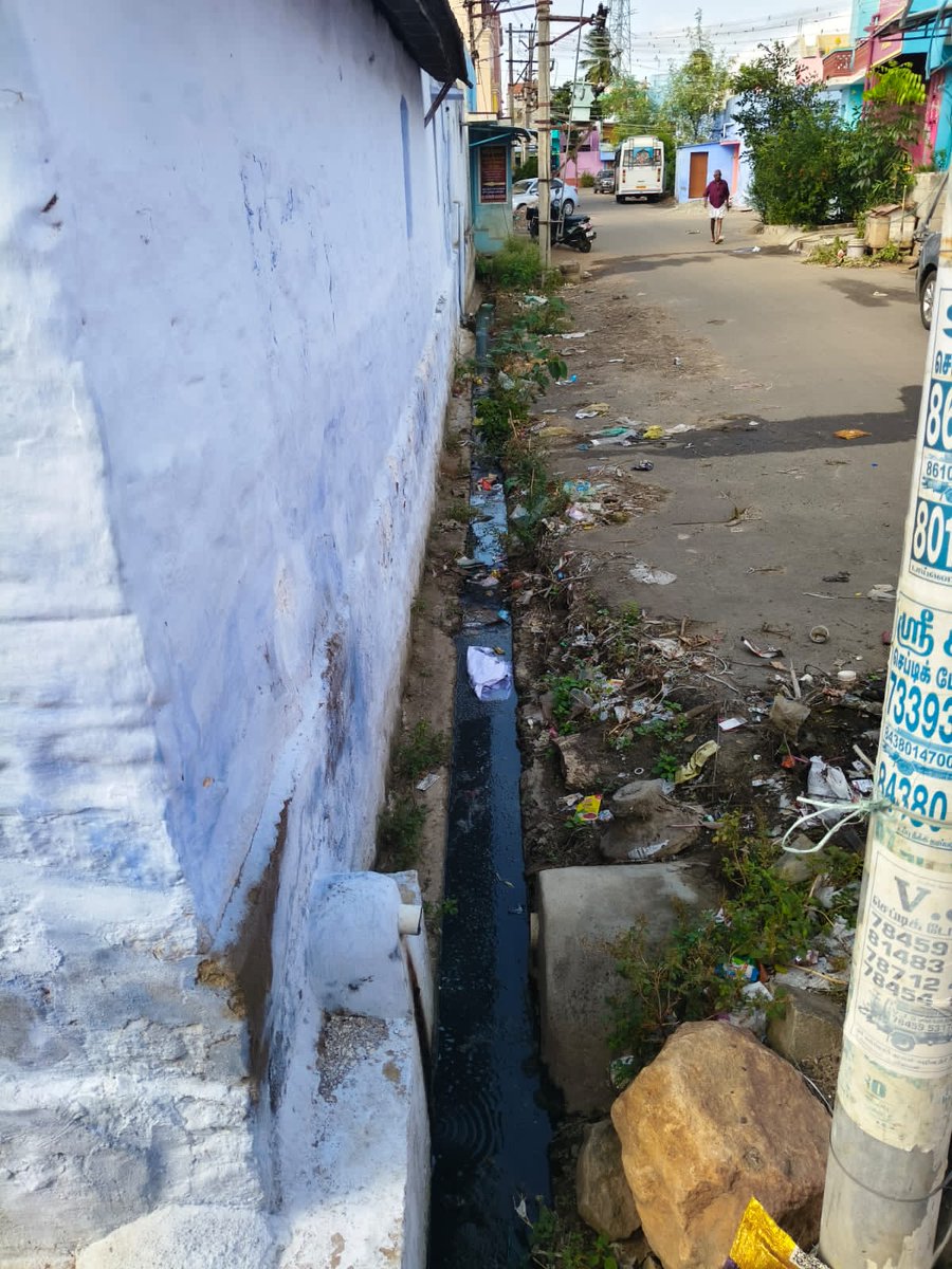 commissionerkd1's tweet photo. Kadayanallur municipality people movement in drainage cleaning https://t.co/cX1iqwmxOp