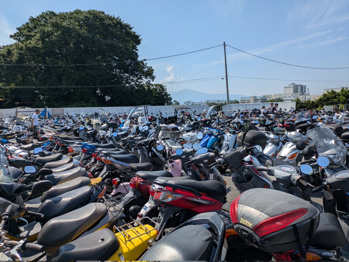 TOMOHARU2017's tweet photo. 湘南ジャンクヤード
残り画像
#ジョルノスポルト
#AF70
#湘南ジャンクヤード
この時期のバイクは早朝じゃないと乗れそうに無い😅
これから本番来るのに······🥵 https://t.co/am4hS8bxSJ