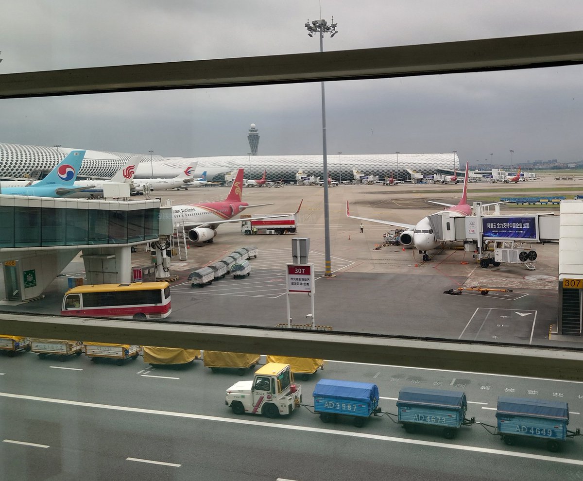 mekame_ele's tweet photo. 少し前に、中国 深センに出張行ってきたけど、空港の周りはマジで何もない。
次は旅行で行ってジャンク屋巡りしたい。 https://t.co/suTJOd6Bim