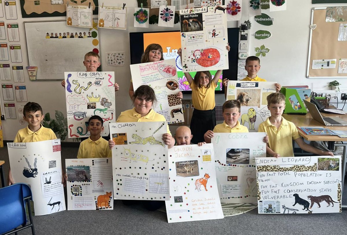 EastfieldPSHull's tweet photo. Mrs Watts and the Oasis team are beyond proud of the children in writing this week! They have created some fantastic information posters all about their favourite Indian Animals! Amazing work! π¦ π
π #epswriting #epstheoasis π https://t.co/bofgiNdXd3