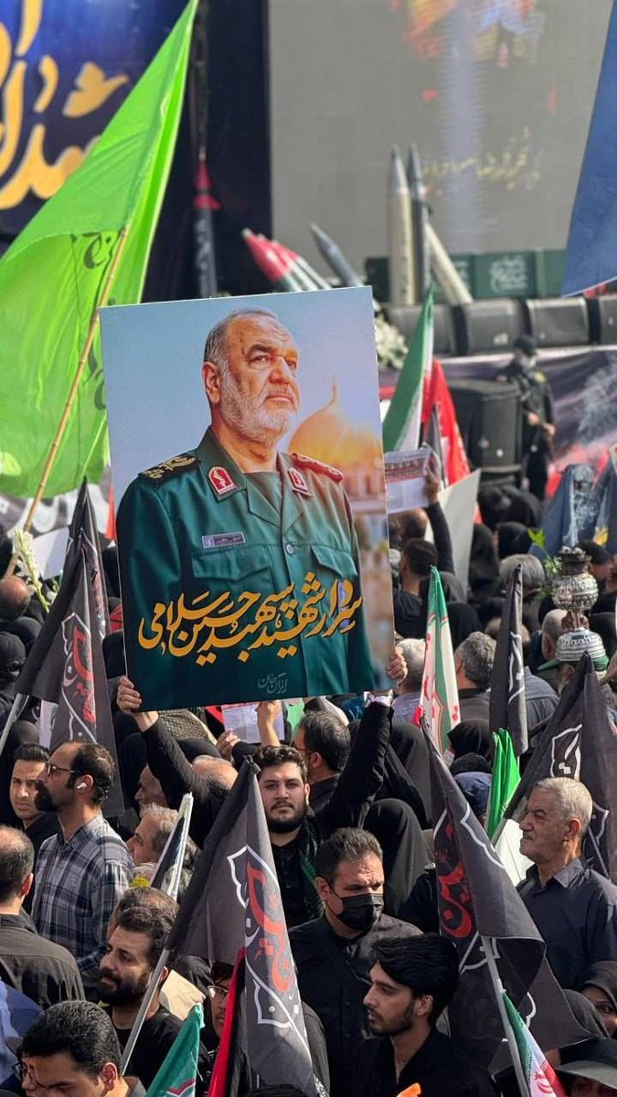 qahreman_10's tweet image. قلمت بشکند ای تاریخ
اگر ننویسی
برای بهشت ندیده ات؛
چه بر سرِ فرزندان و دنیای ما آمد...
#بدرقه_90میلیونی
#فداییان_ملت