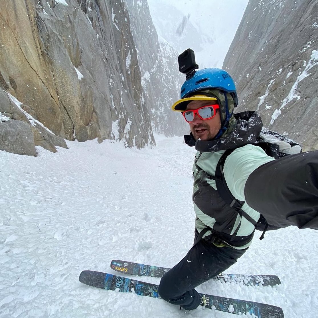 lukesmithwick's tweet image. the Druk Couloir, an iconic 5000 foot (1500m) ski line in the Pakistan Karakoram. The Yosemite-sized granite walls on each side of this couloir top out at ~800 feet high (250m). Asiatic Ibex leapt about on the cliffs above while we ascended the line, 50° at its steepest point.…