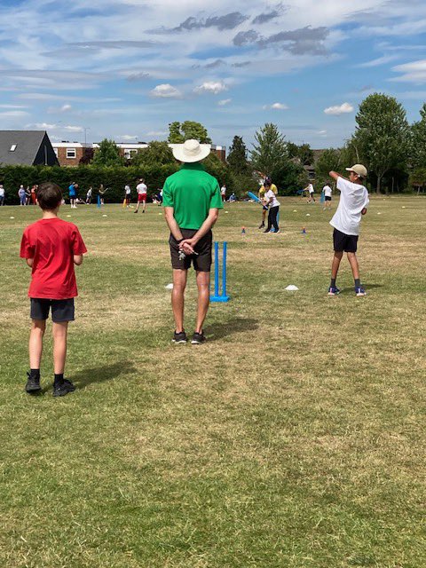 What can be better than 100 children having a positive experience playing cricket🏏 at our mixed Dynamos competition. Teams demonstrated:
✅Determination 
✅Honesty
✅Respect
✅Self Belief 
✅Passion
✅Teamwork
🙏 to our cricket leaders you were amazing &amp; <a href="/Sidcupcc/">Sidcup Cricket Club</a> for hosting
