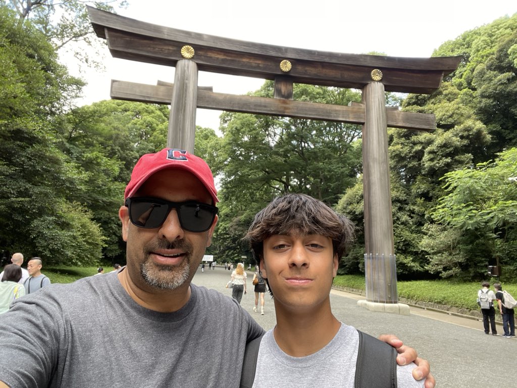 JustinLathia's tweet image. Coming back from an incredible brain tumor meeting in 馃嚡馃嚨 - grateful to spend a couple days in Tokyo with my son!