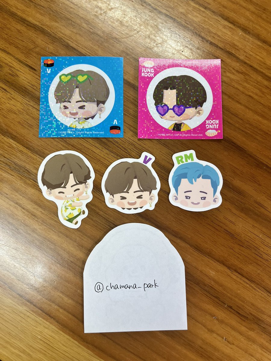 chamana_park's tweet photo. スシロー BTS インザソム　交換

【譲】 1枚目写真
グク・テテステッカー
テテ（顔・全身）・ナム ピッグ

【求】 2・3枚目写真
画像⭕️のもの

同種交換で、同日郵送希望です📮

母（シュガ・ジンペン）の分もまとめて交換探しております。
よろしくお願いいたします🙇‍♀️ https://t.co/UX7e3xrQnq