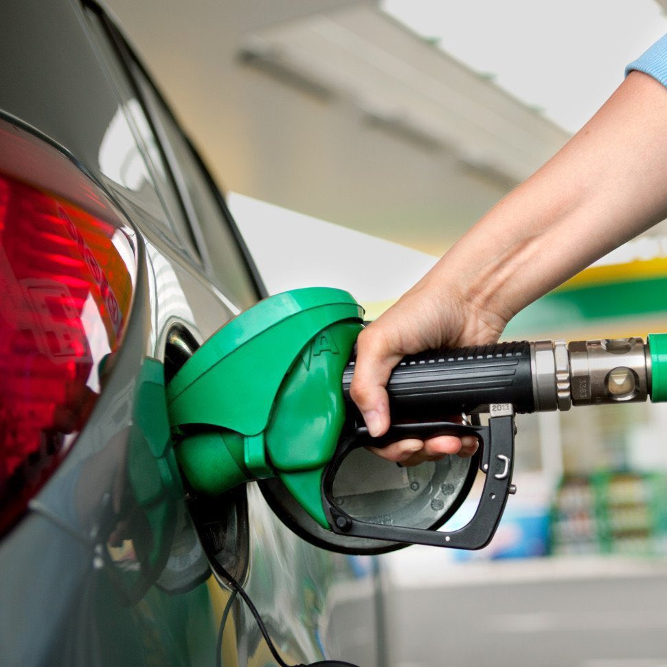 Motorine 1,14 TL zam geldi. Zam, bu gece yarısından itibaren geçerli olacak.