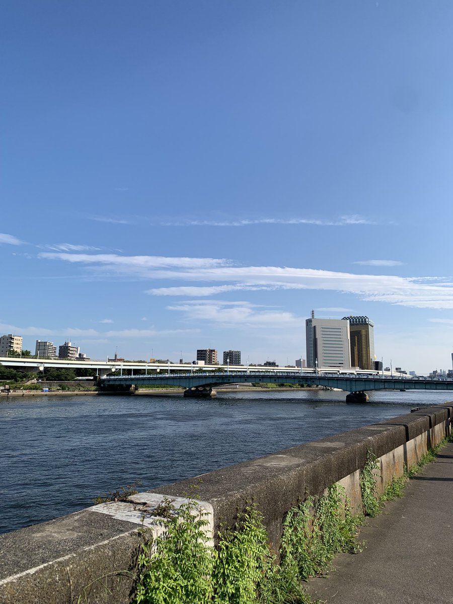 masaboo38's tweet photo. 暑いねー💦
リバーサイド体育館から出たら夏だった☀️
浅草で飲み🍺ます https://t.co/WZI6nL71Wj