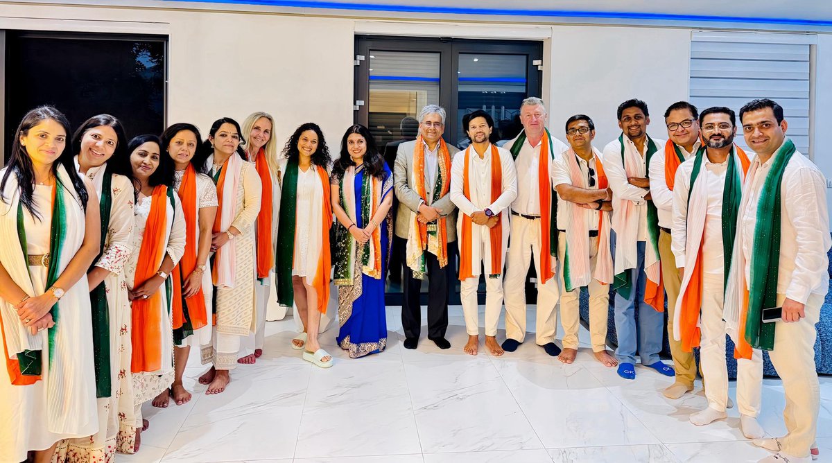 Thank Shri Dharmesh Gandhi for a pleasant evening with Board Members of Antwerp India Association. Indian Community of Antwerp has played an important role in the growth of 🇮🇳 🇧🇪  ties.
