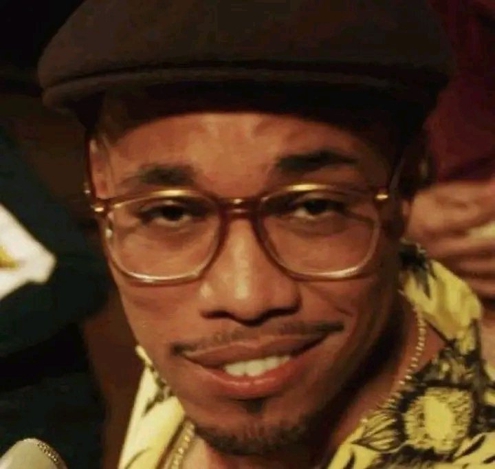 Since it's a weekend ....mumpe ku follow.....I follow back