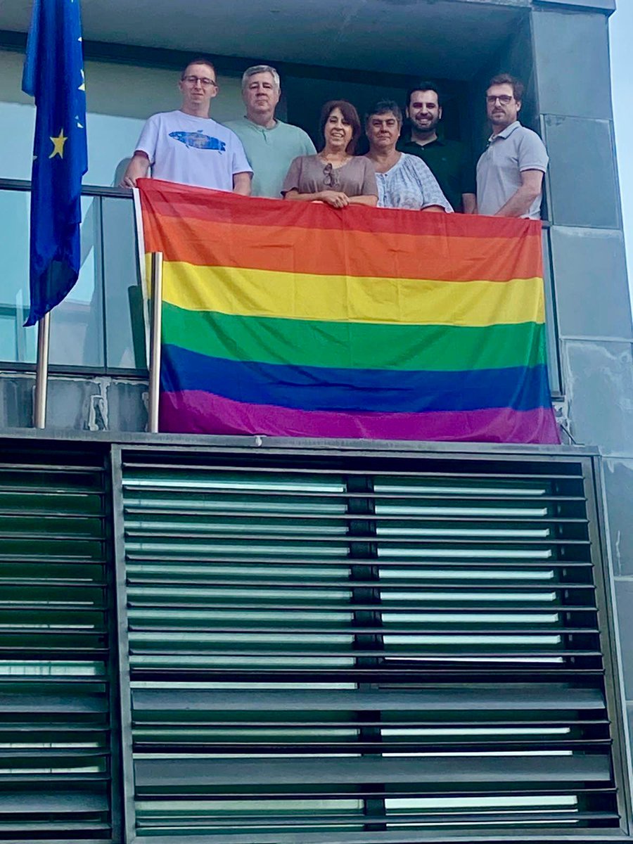 Gaur ekainak 28 LGTBI harrotasunaren nazioarteko eguna. Día internacional del orgullo

#anitzakgarelako
#porquesomosplurales

#Orgullo2025