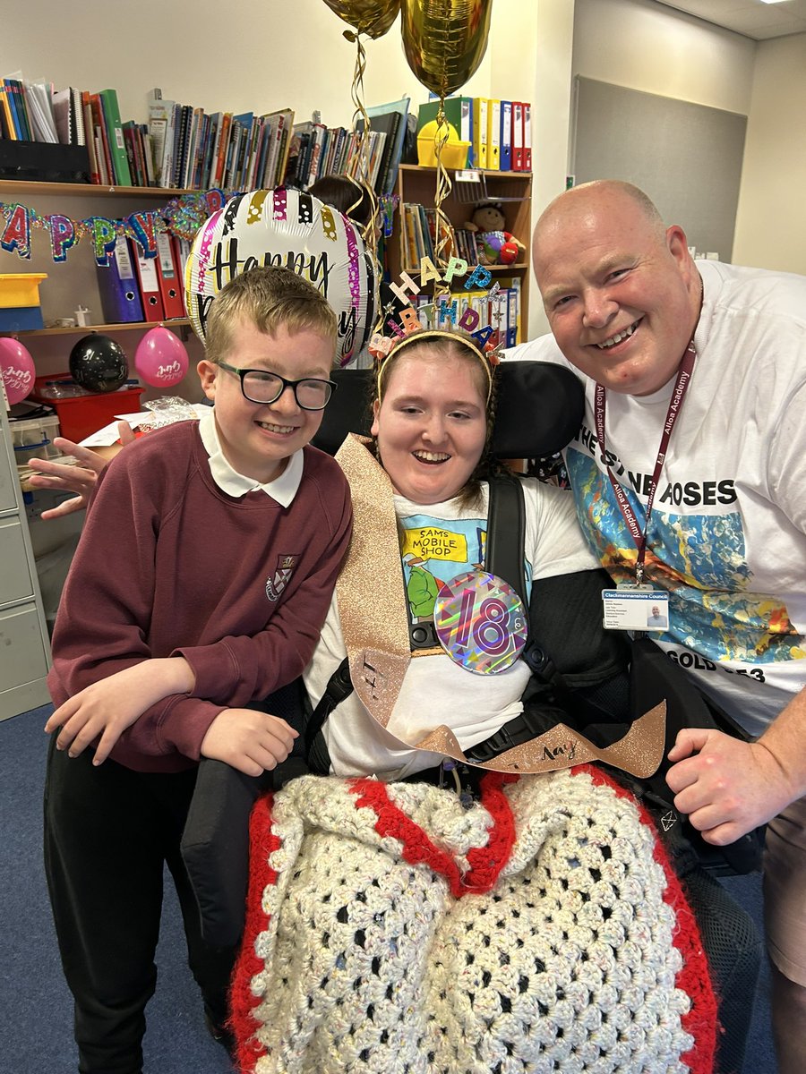 AlloaEASN's tweet image. Happy 18th to our amazing learner Emma! She inspires us every day with her strength, determination, and joy. Nothing holds her back – we’re so proud of all she’s achieved and all that’s still to come! @AlloaAcademy #Happy18th #Inspiration