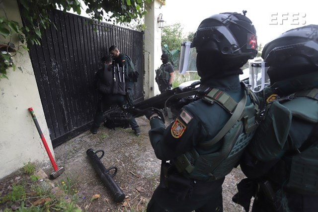 La Agencia Tributaria y la Guardia Civil han detenido a 44 personas y han desarticulado varias organizaciones dedicadas al narcotráfico que operan en el sur peninsular, especialmente entre el Campo de Gibraltar y el espacio fronterizo con Portugal del río Guadiana.