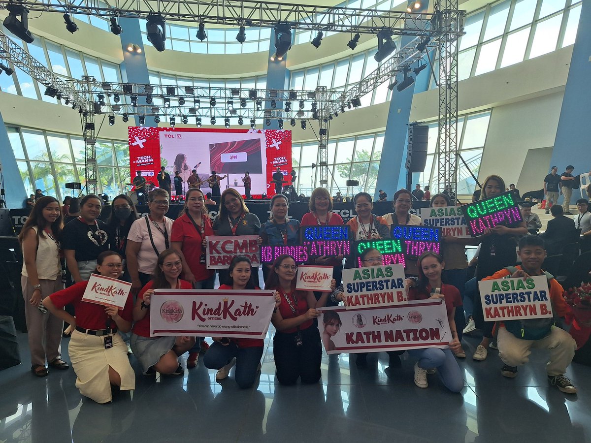 KCMBbarkada's tweet photo. Kathcakes together as one.

KATHRYN INSPIRES GREATNESS
#TCLCoolFestY2
#TCLTechMania2025

Lets enjoy the day with TCL!

#TCL #TechMania #CoolfestY2 https://t.co/bfJJnqK10N