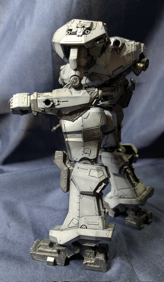 katsuya7639's tweet photo. アーマードコアメランダー
箱絵の雰囲気を出せる様にグリグリ描いてます!
最初はスポンジ考えてましたが描いた方が早いです
マテリアルの進歩は凄いです!
向かって右側が今作業中の左足です
頑張ります!
#アーマードコア6
#MELANDER https://t.co/KHtou1uiYF
