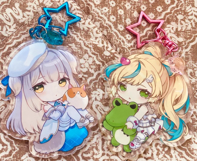 #にじそうさく10 グッズセットにつく、るりととのアクキーです。パーツ付きでめちゃくちゃ可愛いですランダムでどちらかつきます。落ち着いてる時はどちらか絵柄を選べるので声をかけてください。
