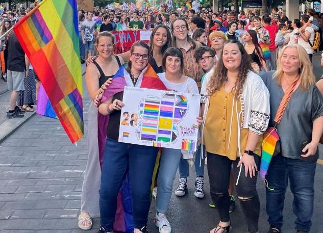 🌈 Con motivo del #DiaDelOrgullo2025, que se celebra hoy sábado 28 de junio, <a href="/Plenainclusion/">🍀 Plena inclusión</a> y <a href="/FELGTBI/">Federación Estatal LGTBI+</a> hacen público un decálogo en Lectura fácil que recoge 10 mensajes clave para reivindicar y celebrar los derechos del colectivo.

Aquí puedes leerlo 👇

plenainclusion.org/noticias/plena…